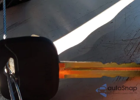 2004 Toyota Tundra Sr5 V8 z USA, uszkodzony, nr VIN 5TBDT441X4S435963